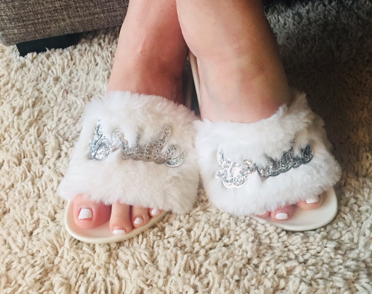 Thank you to my sweet coworkers for making virtual teaching feel so cozy in my new bride slippers! You always make me feel so special by keeping my spirits lifted. I feel beyond blessed to work in an environment with such amazing, loving humans! 👰🏻👩🏻‍🏫<a href="/SouthernSLP/">Mrs. Passarelli</a> <a href="/mspolaski/">Allison Polaski</a>