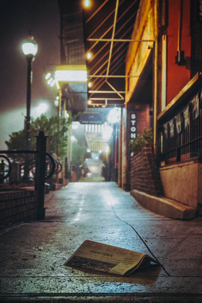 AudzKate's tweet photo. The Square during quarantine (1/3) 
@txst @CityofSanMarcos https://t.co/095kgekITv