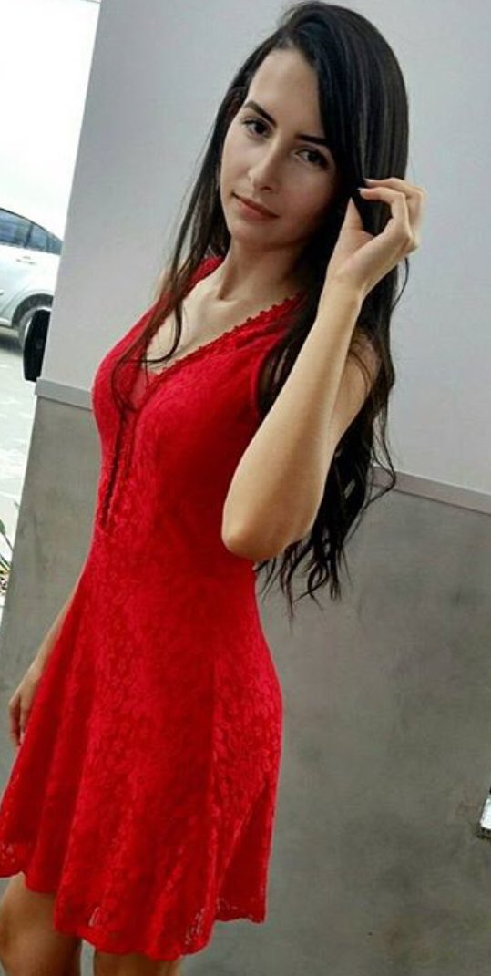 BuseZilli's tweet photo. Geceyi uzun geçirmek istiyorum varmı bana eşlik etmek istiyen😜😜 https://t.co/1sboSyYk28
