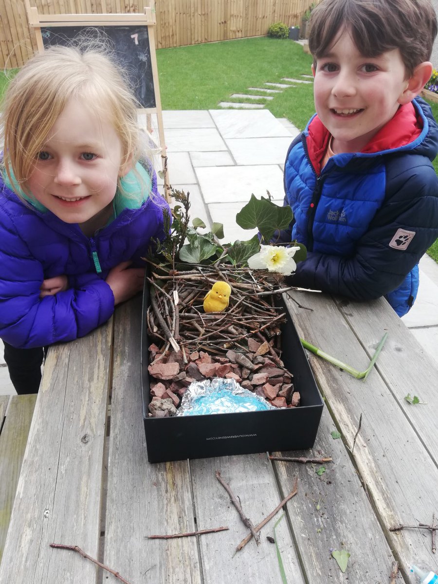 longniddryps's tweet image. Planning &amp;amp; creating an Easter scene was the technology challenge of the day for P4/5 @LEGO_Group and @PlaymobilUK. Great to see some of us safely taking learning outdoors. #Easter2020 #learningwithlego #homelearning