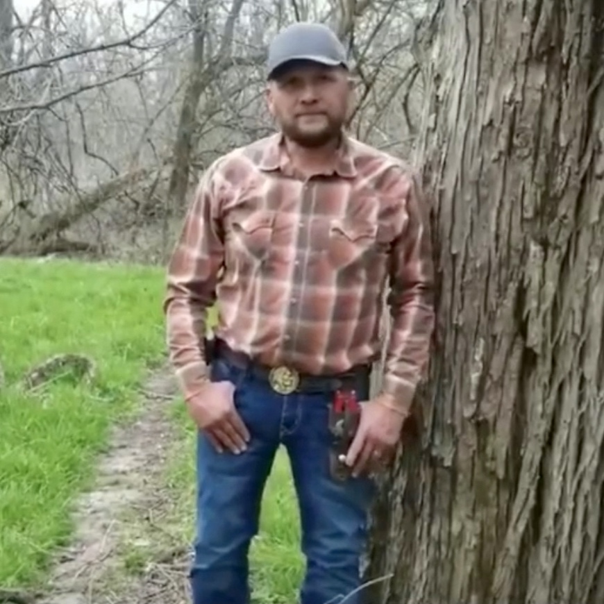 Eric Borden, The <a href="/Ditch_Diggers/">Eric Borden Ditch Digger Poet</a> Poet, pays tribute to our fight against #COVID19: buff.ly/2UtUfOu

#Essential #TuesdayThoughts #Trades #BuildersKC #StaySafe #Leadership #Grateful #Art  #StrongerTogether #Poetry <a href="/DavidMuir/">David Muir</a> #AmericaStrong
