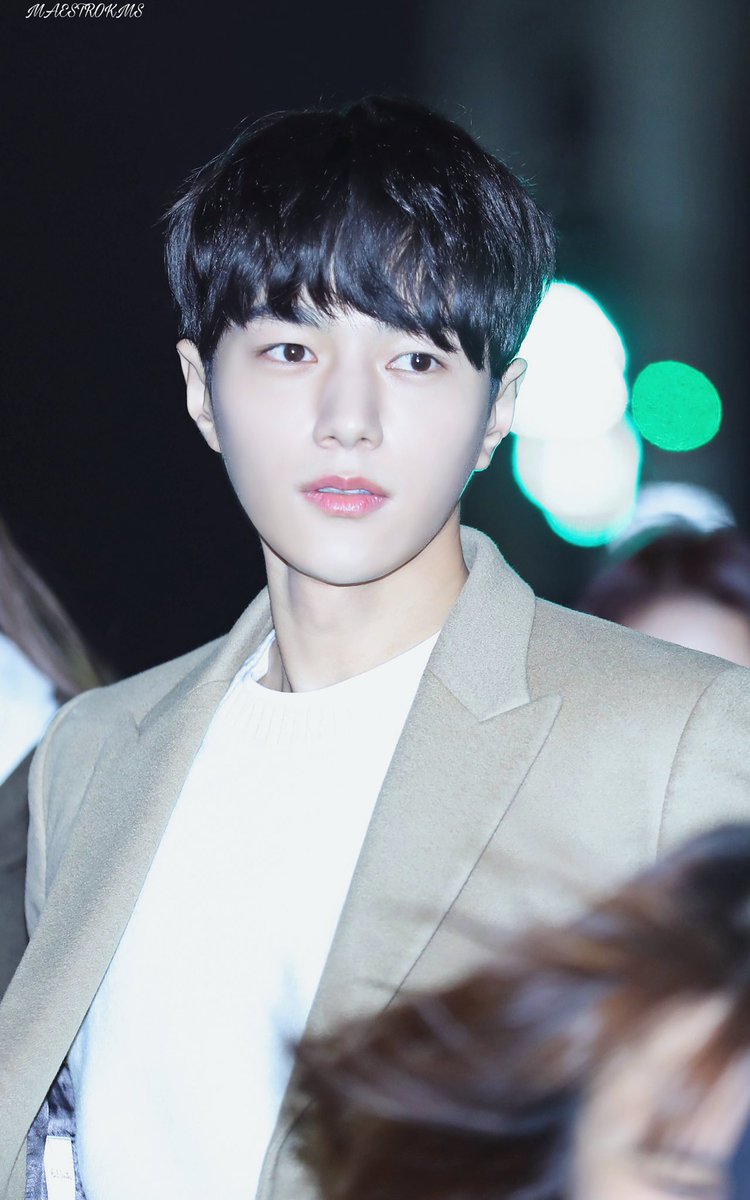 MAESTROLYM's tweet photo. 이쁨이 지나쳐도 죄가 되나요🌸🌸

#인피니트 #엘 #명수 #김명수
#만우절
#HAPPYAPRILFOOLSDAY https://t.co/9e3cQlP9L8
