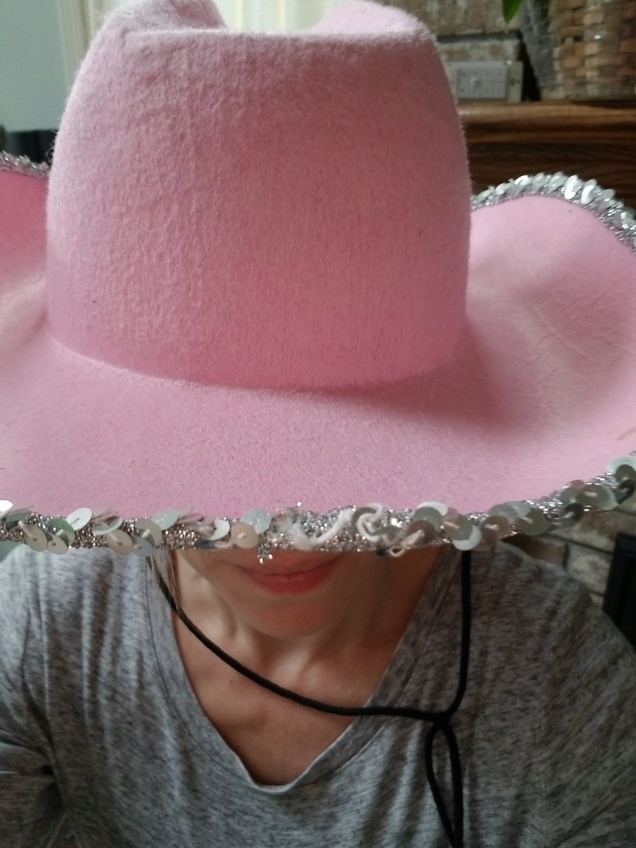 Readinggab's tweet photo. Crazy hat day! #VirtualSpiritWeek @WCSMarauders https://t.co/03Cdi4R13e