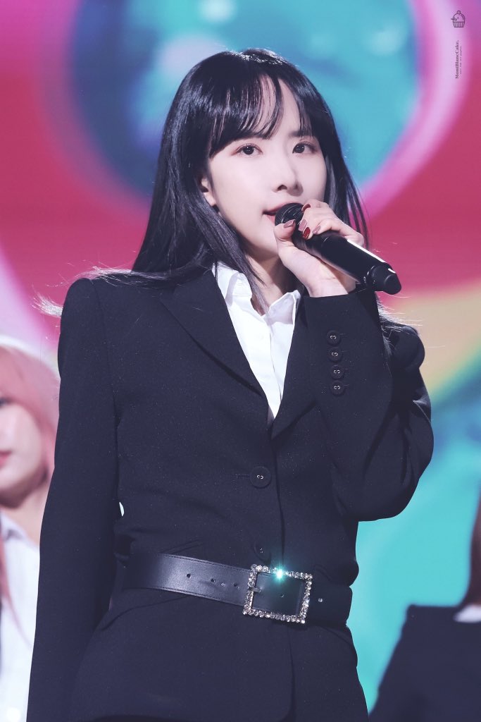 MontBlanc0219's tweet photo. #설아 #우주소녀 #SEOLA #WJSN 
191115 
이뻐이뻐용 ~~ https://t.co/oKHauwONQu