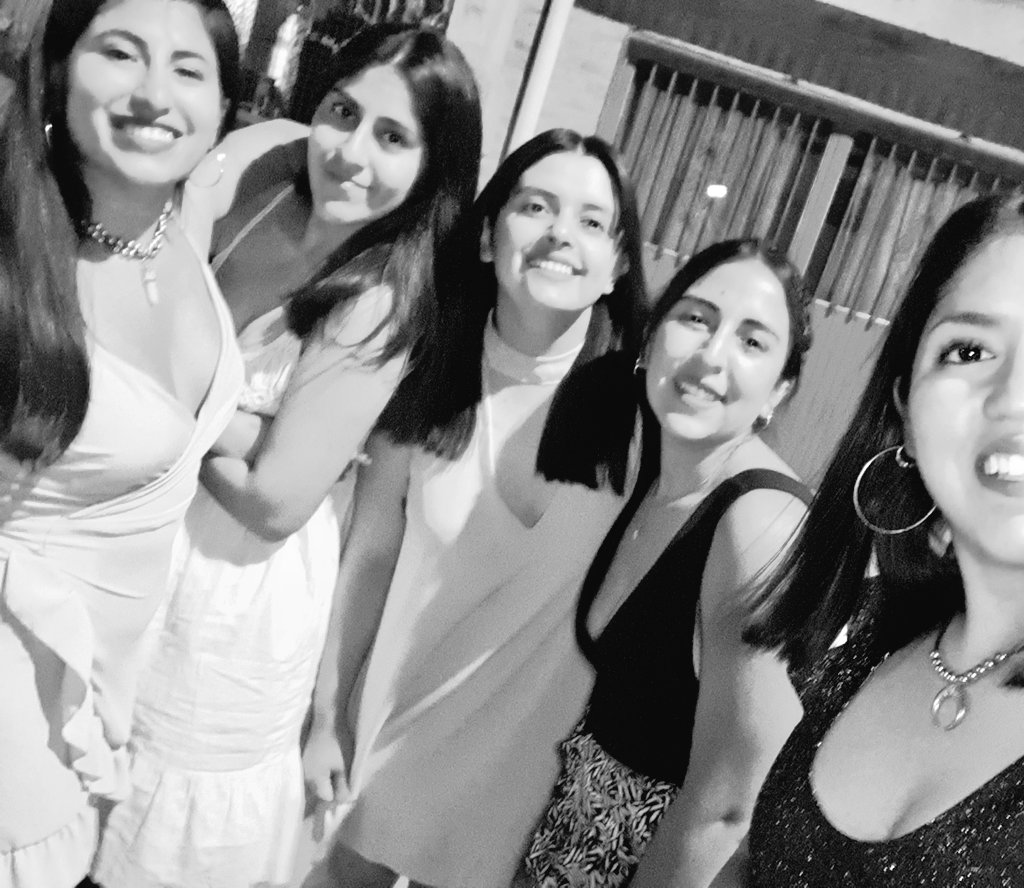 LaruReinoso's tweet photo. Tan solo una charla...♡ https://t.co/BL90fVLodu