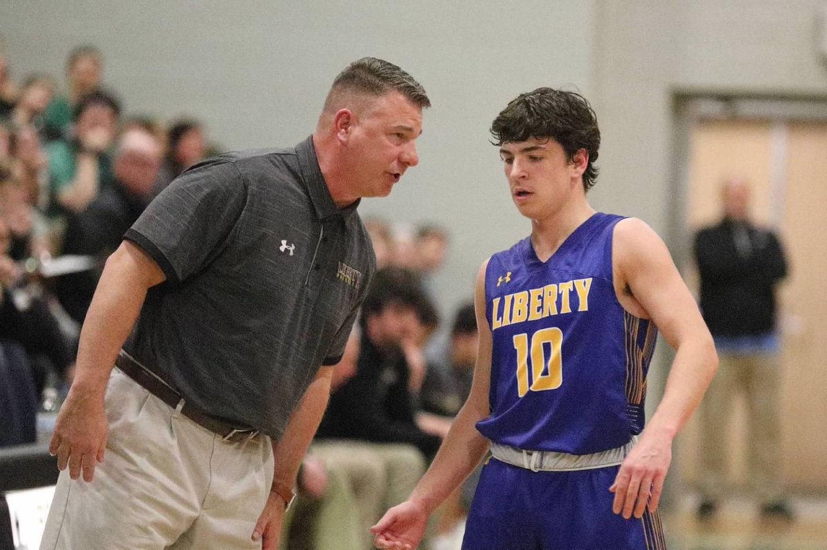 carrollvarsity's tweet photo. Leading @LHS_Students_ to their first regional title was 'a real blessing' for brothers Connor Stewart (@Connorjstew)  and Shane Stewart, and their dad Brent, an assistant coach with the Lions. STORY: https://t.co/klfY1vnJHn #CVHoops https://t.co/XtHcAmrsp4