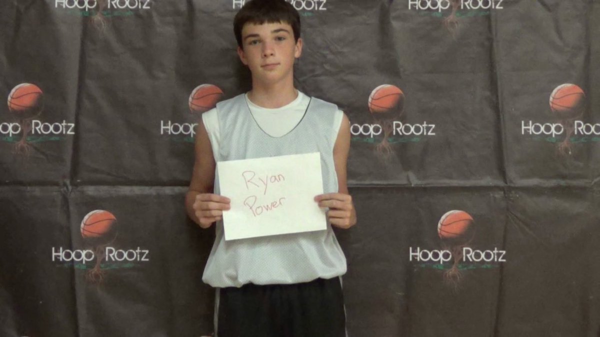 Hooprootz's tweet photo. All these years later and heβs still doing his thing! #Hooprootz @WalthamHoop @MiddlesexMagic https://t.co/MRc6NdAQlG