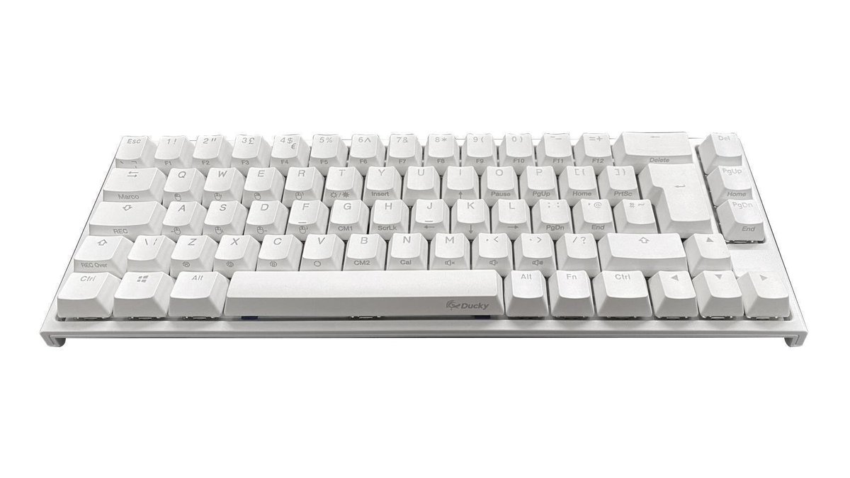 gillytho_'s tweet photo. I did a thing ๐ฅต #duckyOne2
so Iโve been playing with my Logitech g pro keyboard for about a year and didnโt realise they were romer G ๐คข https://t.co/EoVccTBsHa