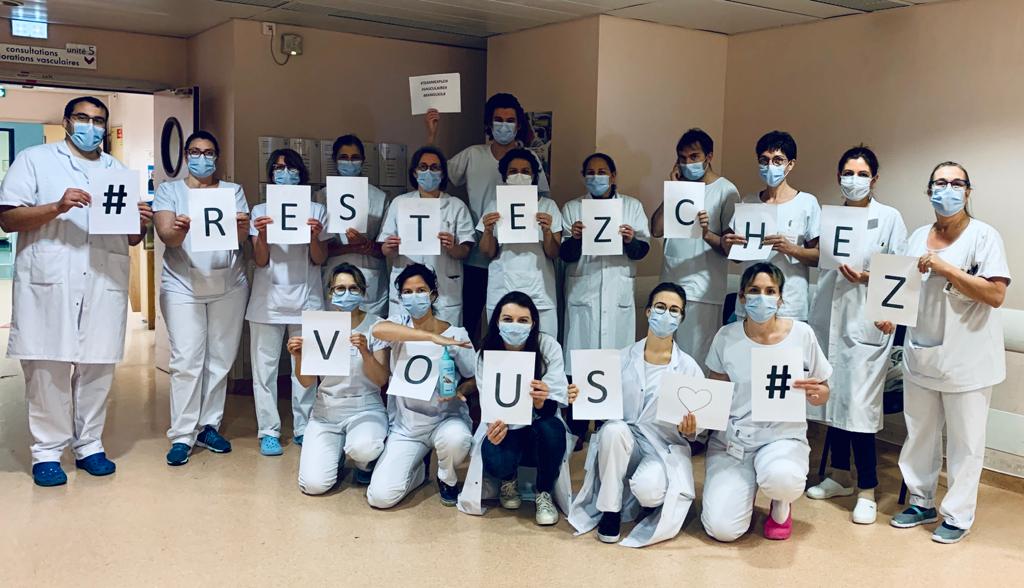 CHUdeToulouse's tweet photo. Les équipes de pneumologie de l’hôpital Larrey, de l'unité de soin longue durée de l'hôpital Garonne, de médecine vasculaire de l’hôpital Rangueil et de l'unité d’hospit de courte durée de l'hôpital Purpan ont un message pour vous <3 👍
MERCI POUR TOUT et SVP RESTEZ CHEZ VOUS https://t.co/MWM69fFC4S