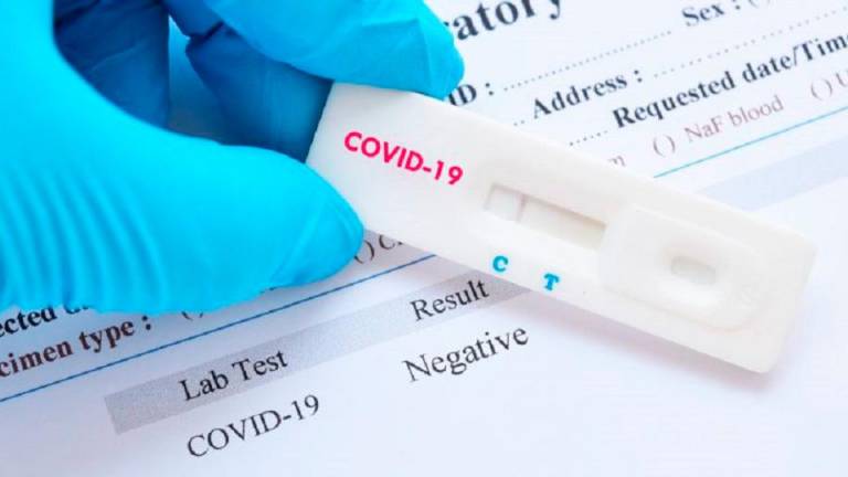 Doctor Francisco Durán: A partir de hoy Cuba dispondrá de 10 mil pruebas "test rápido" que, en cuestión de media hora, permitirá conocer si un paciente es positivo o no a la enfermedad. Además de las pruebas PSR  #CubaSalvaVidas