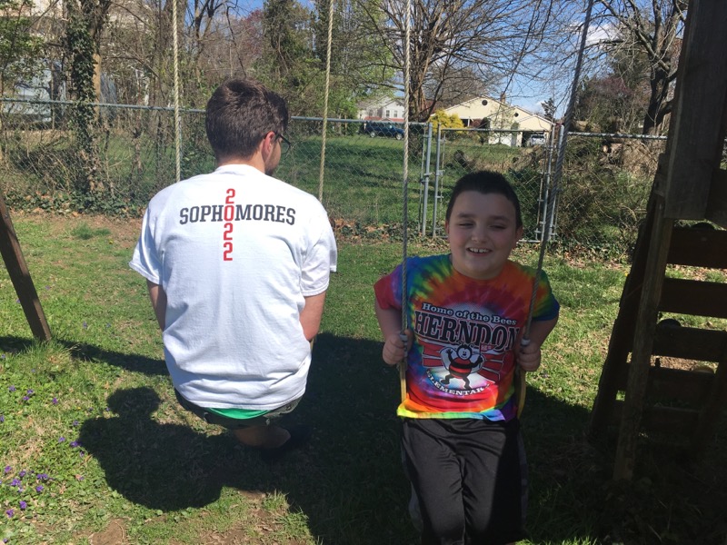 HES_3rdGrade's tweet photo. 3rd graders in Ms. Clinage's class participating in yesterday's HES Virtual Spirit Day! @Herndon_ES https://t.co/JHrnypFvP4