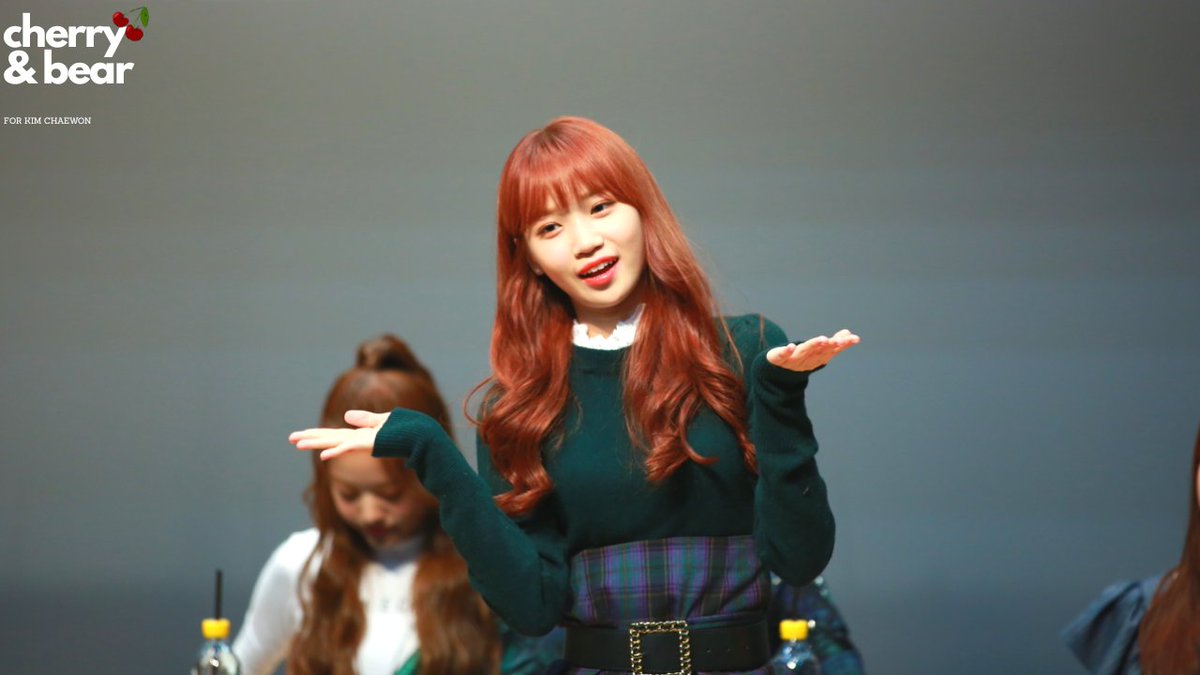 kkimyeonhee's tweet photo. 181109 채원이 너무 이뻐요 😭❤️

#울림 #김채원 #キム・チェウォン #아이즈원 #IZONE https://t.co/0SRy1j9rat