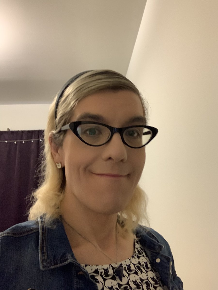 Stephanie Brownback on Twitter: &quot;Hey it&#39;s #TransDayOfVisibility! I&#39;m Steph  and I help rad ppl develop awesome video games. It&#39;s pretty cool! I wanted  to post the flag but couldn&#39;t figure out how