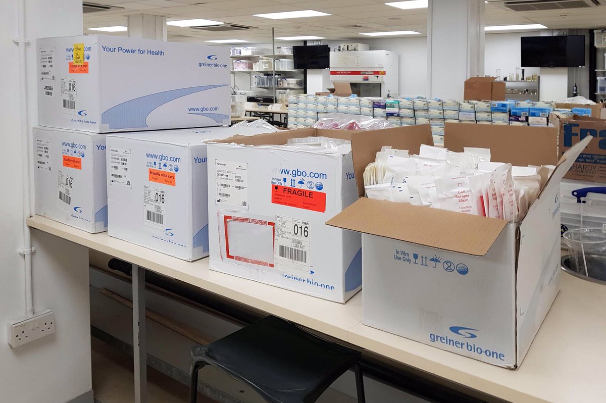 UoL_technicians's tweet photo. Collections are taking place across @UniversityLeeds to help supply the NHS with PPE and lab consumables. We have been rounding up supplies donated by teaching and research labs from @ScienceLeeds #TechniciansMakeItHappen https://t.co/bC3Ey1J55B