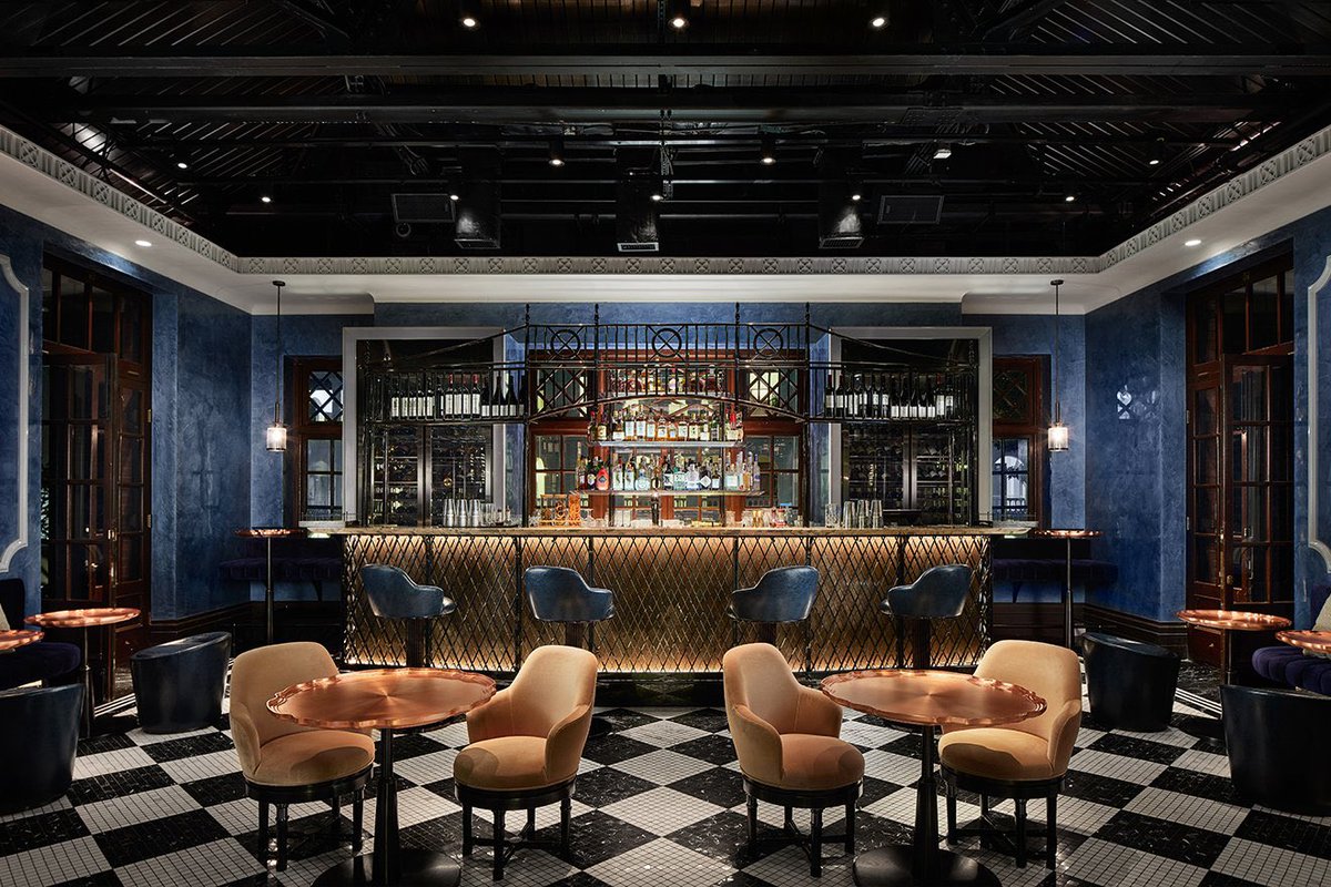 MartynWhiteLDN's tweet photo. The incredible Chinese Library in Hong Kong, created by the very talented AB Concept: https://t.co/vCjfLRWNR5
#hospitalitydesign #interiordesign #abconcept #designstudio #interiordesignstudio #interiordesigner #luxurylifestyle #restaurantdesign #luxurydesign https://t.co/swbgF9xC78
