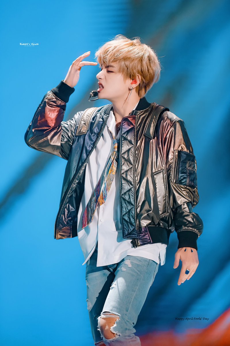RH950922's tweet photo. #태형 #뷔 #V #방탄소년단 #BTS
 #AprilFoolsDay #만우절 https://t.co/OStlV8i2sZ