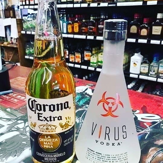 PrashantKprince's tweet photo. Don't worry corona virus always existed and people loved it in their hands and thoat. Just making it light moment in this tensed scenario @anandmahindra @Riteishd @chintskap @RanveerOfficial @duttsanjay @rajpalofficial @KapilSharmaK9 @aliaa08 @RahulGandhi @RanveerOfficial https://t.co/5pnWk14gPS