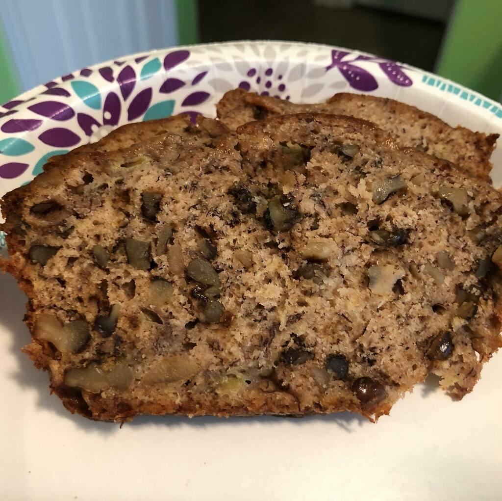 bakingnerd13's tweet photo. Made some banana nut bread last night because some of my bananas were on their last day to be good. #banananutbread #extranuts #breakfast #breakfastideas #comfortfood https://t.co/uz7h63uNV3 https://t.co/wOkbYblAt9