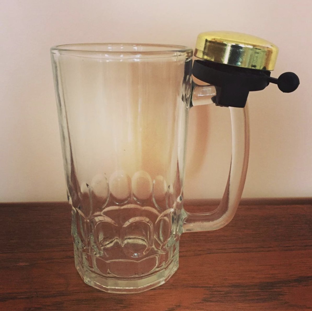 francisxyzk's tweet photo. I’m still finding Dad’s old trinkets.
Today, I unwrapped a pint-glass with a bell – what an inspired invention😀
#PointlessInventions https://t.co/akD137b5B4