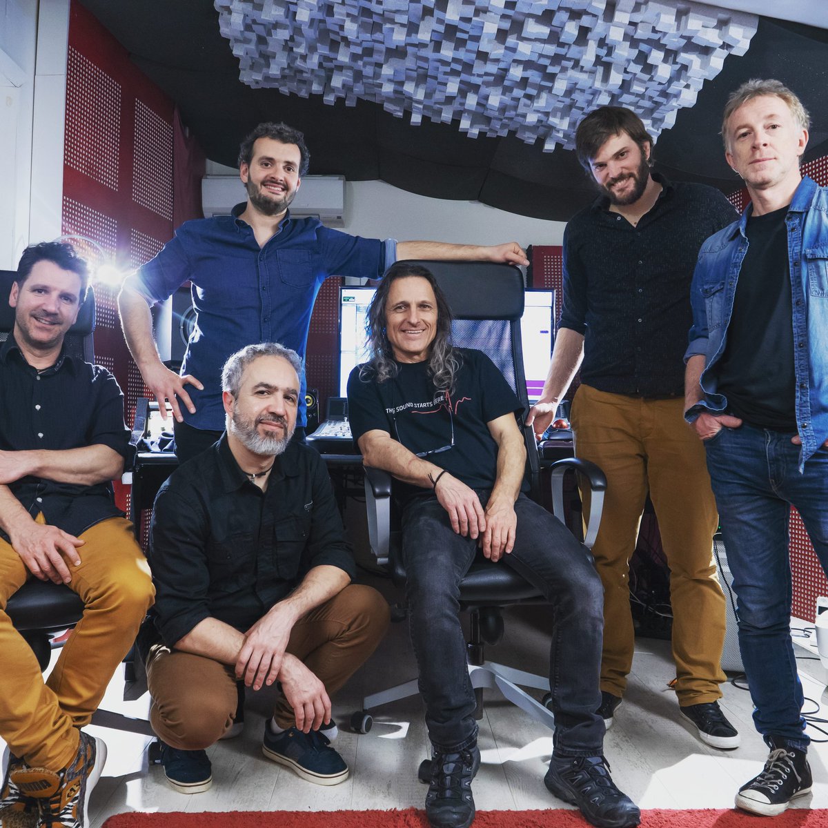 Frikun2020's tweet photo. Frikun - "Ezerezko Herria"
(Kantu berria / New song)

https://t.co/bgTZeHNveu

#Frikun #ezerezkoherria

#euskalmusika #euskara #euskalherria #lapurdi #bayonne #baiona #afrorock #musika #music #musique #Koronabirusa ... #basquecountry #2020 #studioaturri https://t.co/6jNujvEaUU