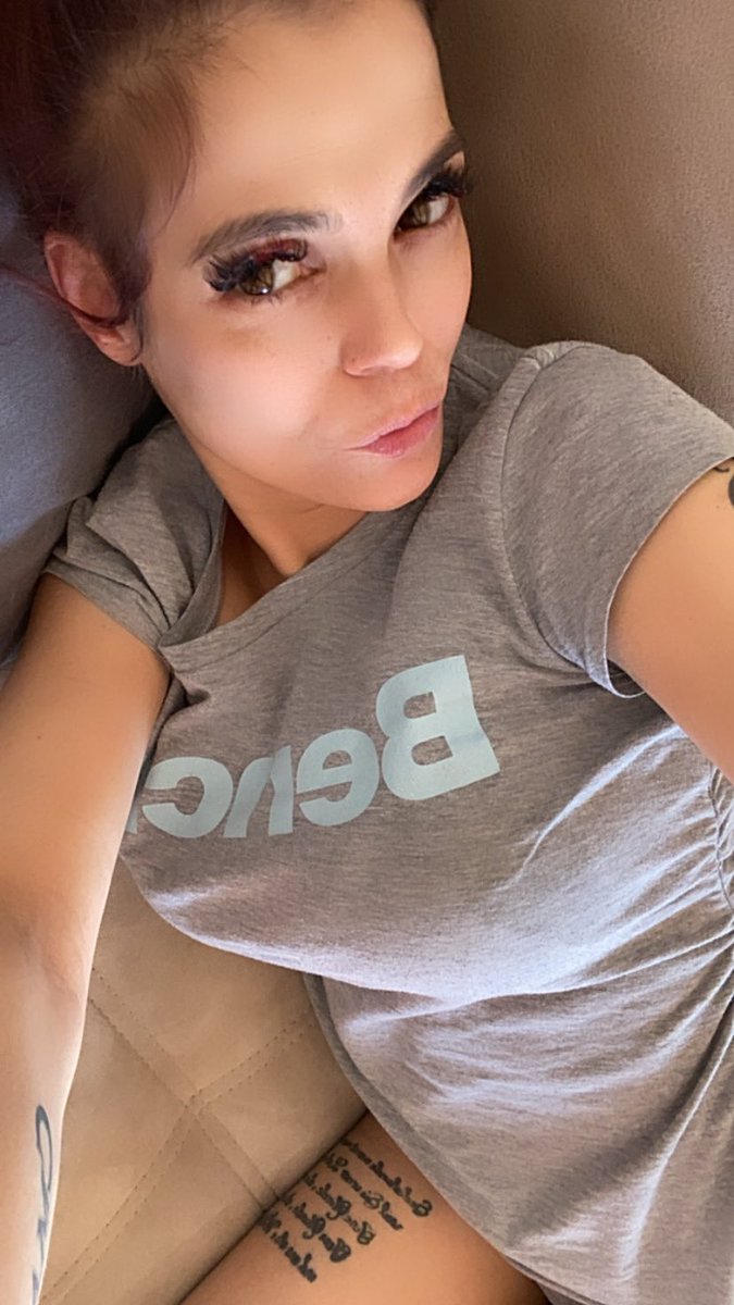 Sonnigen Dienstag meine Hasen☀️♥️☀️ besucht mich hier: shrt7.com/Roxxy-Star #Dienstagmodus #sexygirl #sexy #girl #roxxystar #roxxystarprivat #lovemylife #luckyme #roxxystaronbig7 #big7girl #camgirl #vamgirllife #webcamgirl #webcammodel #softcore #cammodel