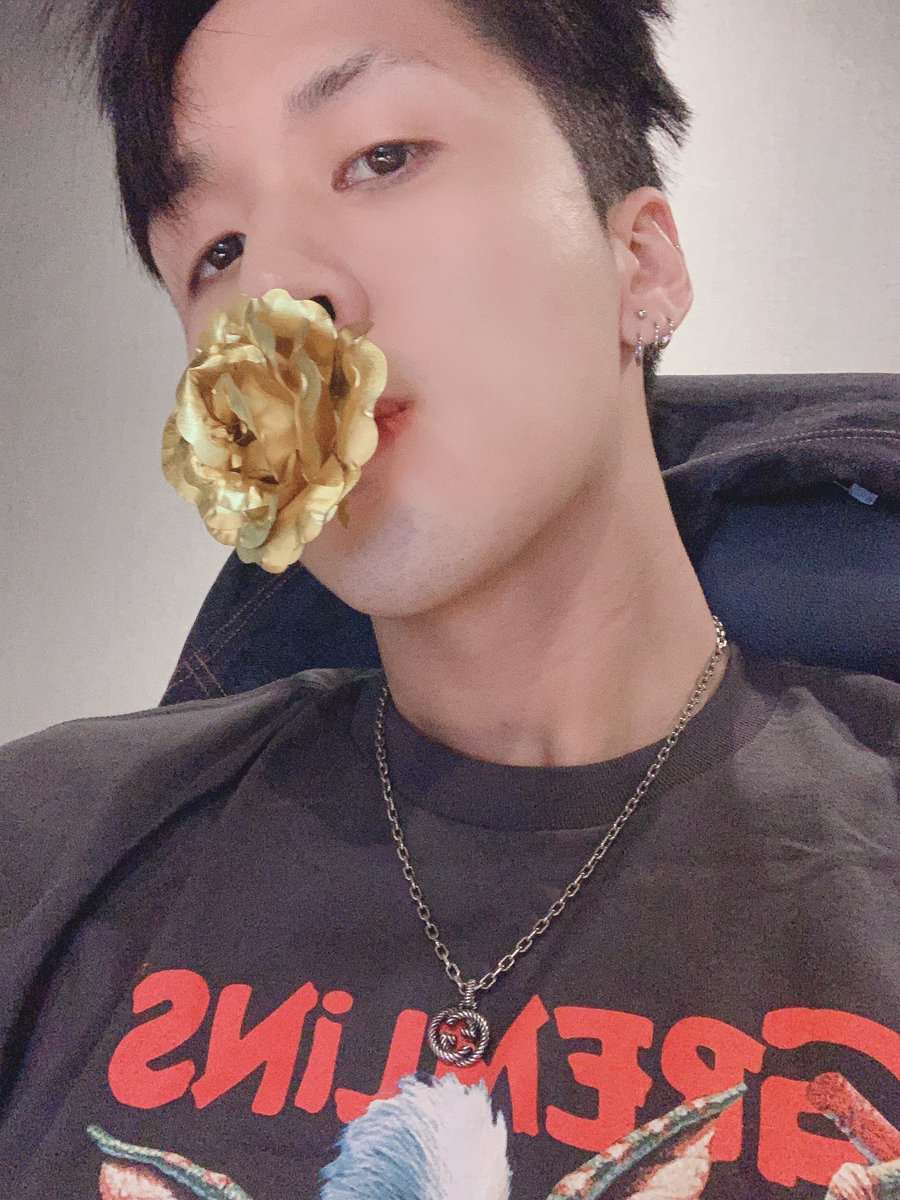 RAVI_GTCK's tweet photo. 라라라 라비앙로즈 https://t.co/Fd48NiSUtH
