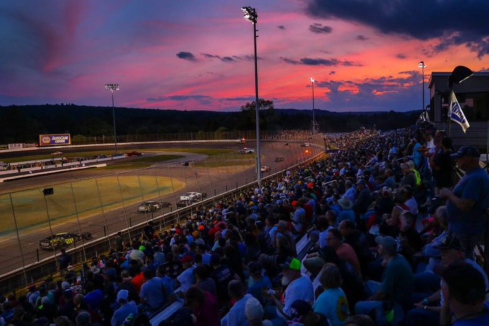 StaffordSpeedwy's tweet photo. Letβs just skip to this. Who else agrees? πββοΈππΌπββοΈ
#Mods #racer #racelife #autoracing #auto #cars #staffordspeedway #openmods #autos #race #nascar #carbuilds #daytona500 #napaspringsizzler #springsizzler #sizzlerorbust #autoracing #carracing #modifiedcars https://t.co/5ZIyoLrsdt