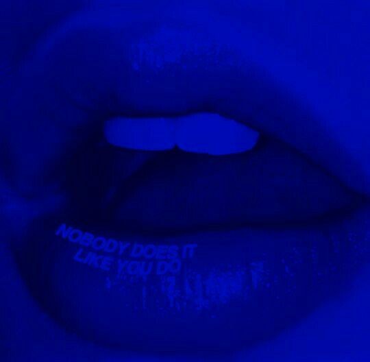 #001
#aesthetic #aestheticwallpaper #blue #blueAesthetics #bluephotos #lips
