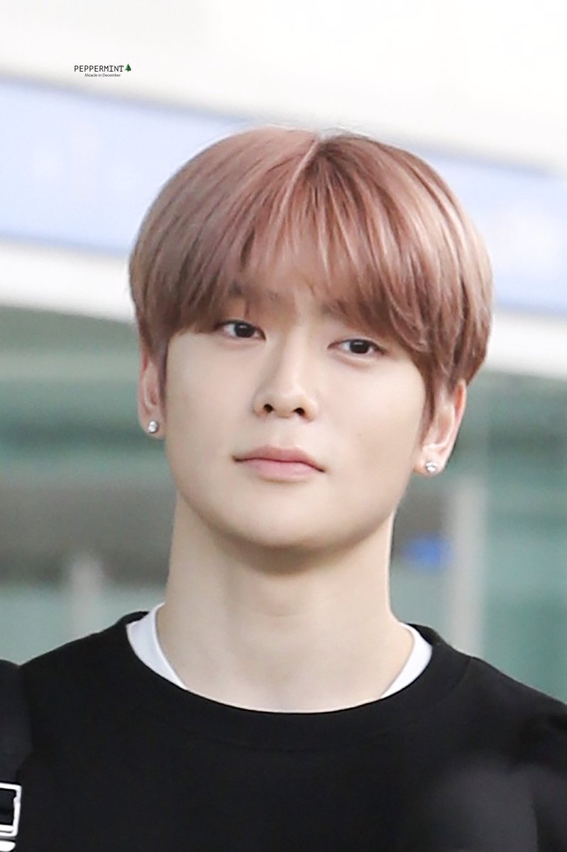 Peppermint1221's tweet photo. 190416 HQ 인천 출국 TOP 3 FAV MEMBERS ?! 😉😉😉.                       #JAEHYUN #재현 #JUNGWOO #정우 #DOYOUNG #도영 #NCT127 https://t.co/jrTIeOuqwB