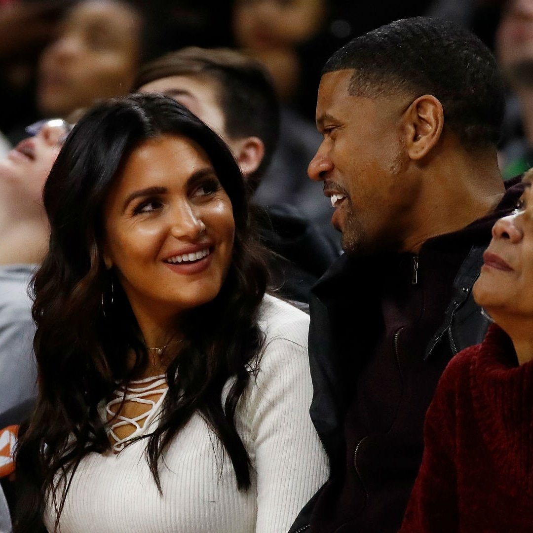 clipperdarrell's tweet photo. #POWERCOUPLETUESDAY @JalenRose and His Queen @MollyQerim .. One Of My Favorite Couples .. IT'S TRUE LOVE!!! .. Look How They Are Looking Into Each Other Eyes!!! #LETSGO #FANTRUTH #CLIPPERDARRELLCARES #PCT https://t.co/9SdKt8T7aj
