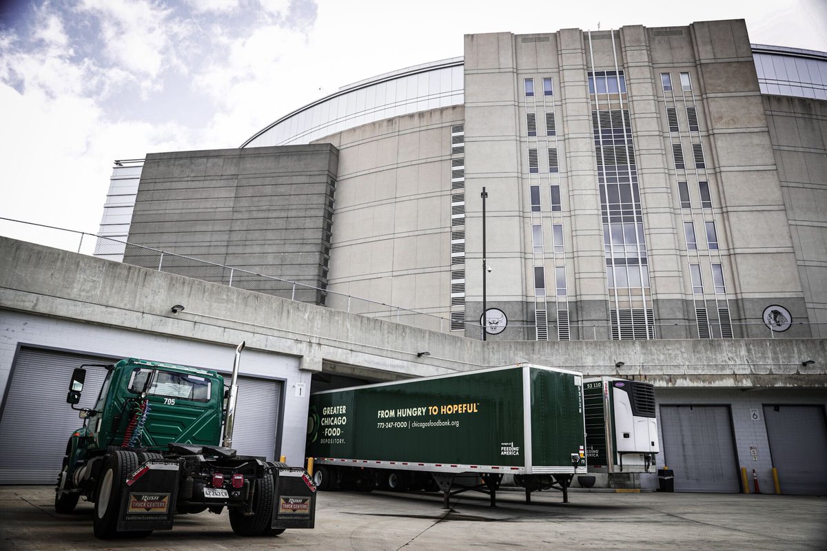 Here are some of the first photos of United Center being used as a relief center, arena is now being used as a satellite storage facility for the  @FoodDepository - worthy, urgent cause.