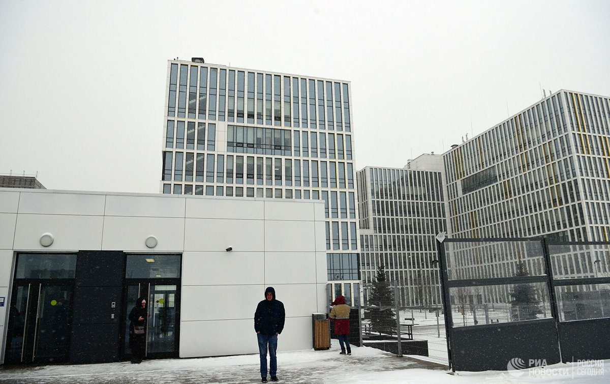 здание больницы коммунарки в москве