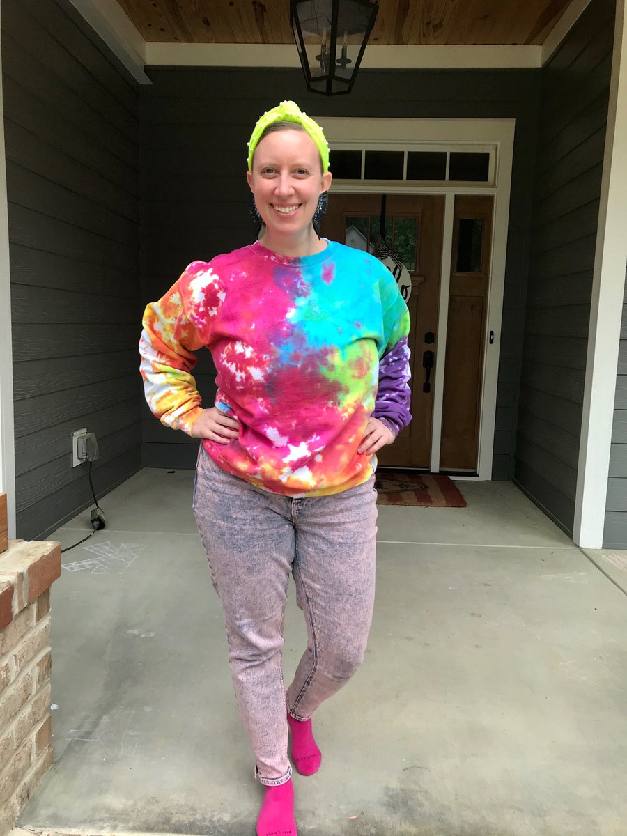 Ms. Prego is carrying the team on rainbow virtual spirit day! ❤️🧡💛💚💙💜 @ChevyChaseES