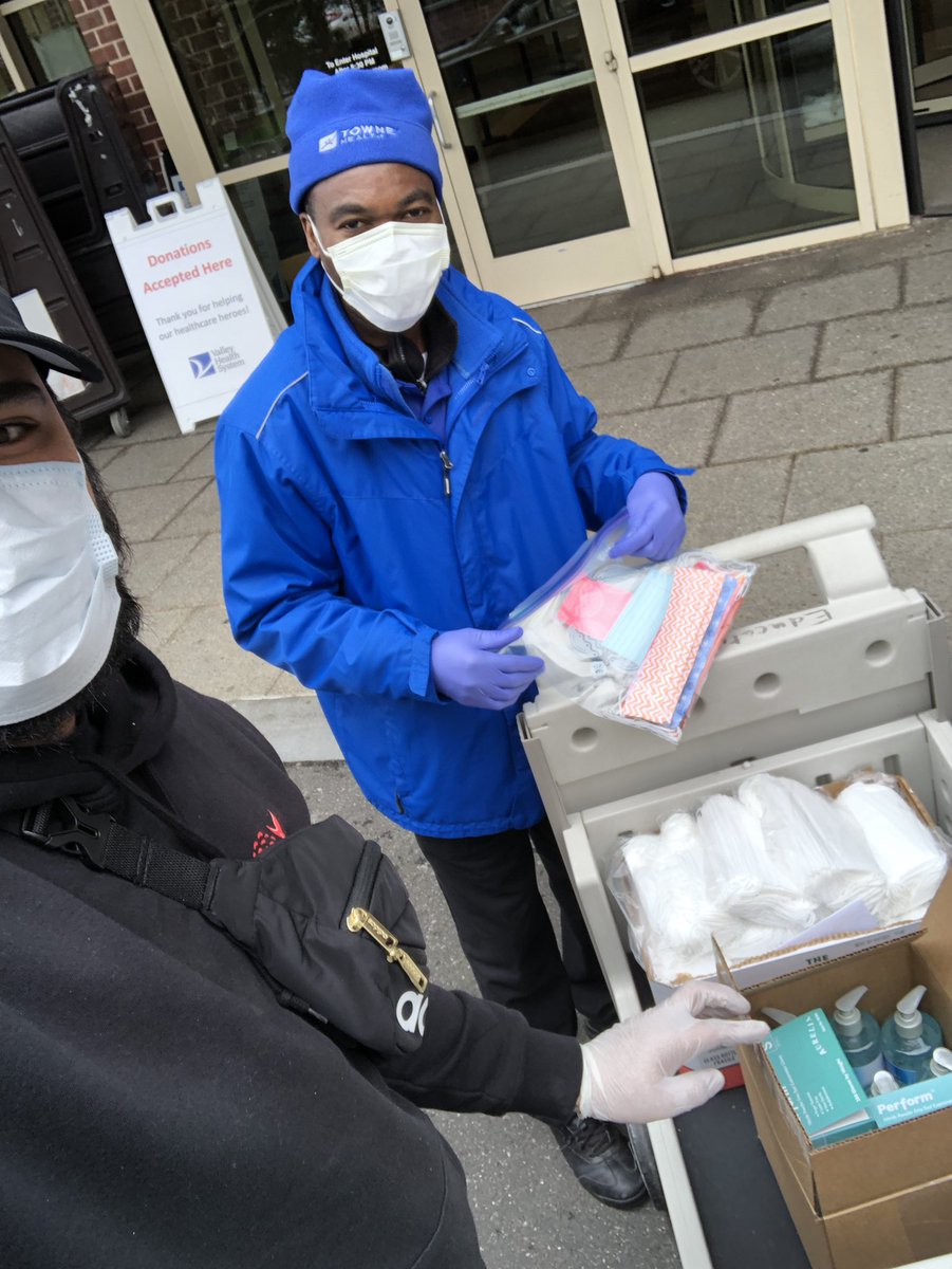 AAutographing's tweet photo. Today we donated 2,000 masks and 1,200 gloves and a whole bunch of sanitizer to Hackensack University Medical Center and Valley Health System we are so grateful for people like you who put your lives on the line to take care of others. @ValleyHospital @HackensackUMC https://t.co/N4Txa1qcyk