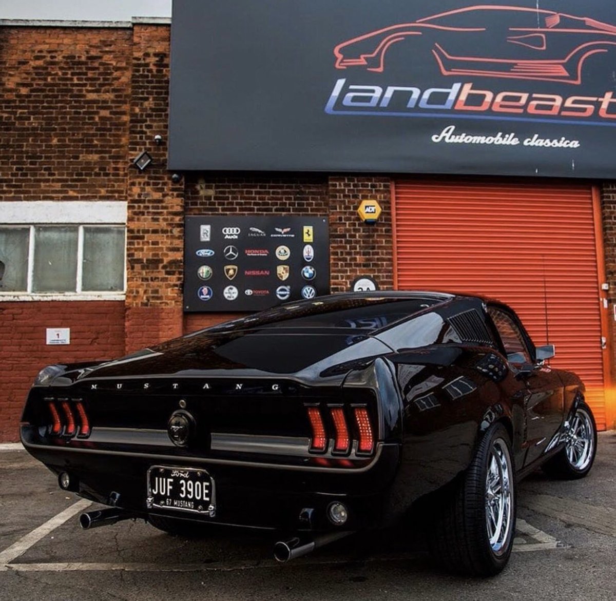 Blade_theDJ's tweet photo. That’s a nice @$$.❤️ #FordMustang #MustangFastback #67Fastback https://t.co/OfmXzhq1JC