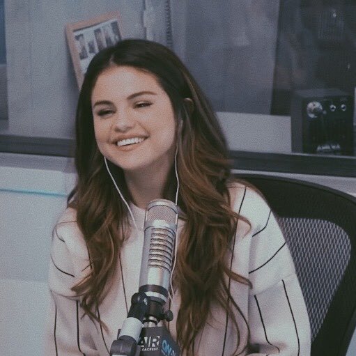 supportlwt's tweet photo. — 𝘚𝘦𝘭𝘦𝘯𝘢 𝘎𝘰𝘮𝘦𝘻 https://t.co/O4Xck6w8aL