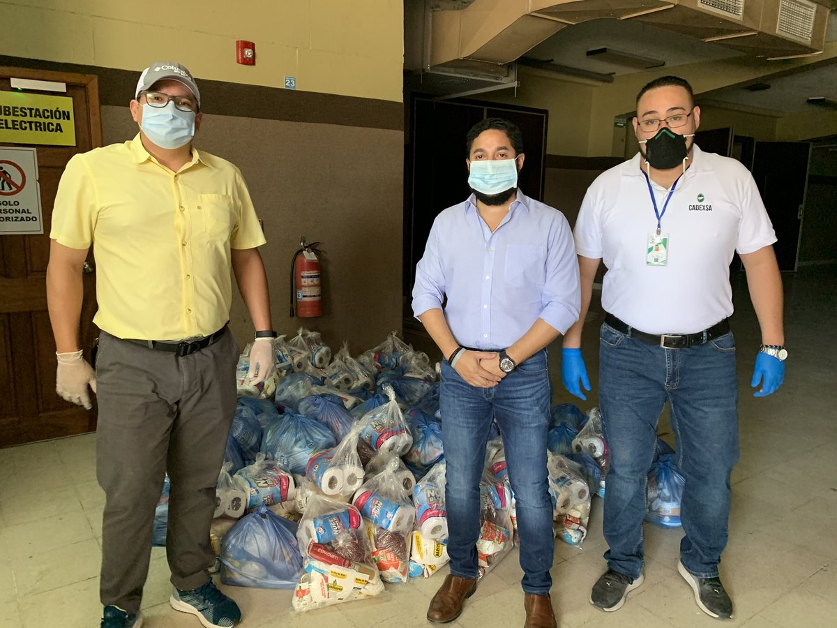 CCICHN's tweet photo. Nuestra empresa socia @CADEXSA_Coffee ha entregado hoy a la @CCICHN 100 provisiones básicas que serán llevadas a familias que las necesitan durante esta emergencia por #COVID19 ¡Gracias por su solidaridad! https://t.co/xOMMurxeEb