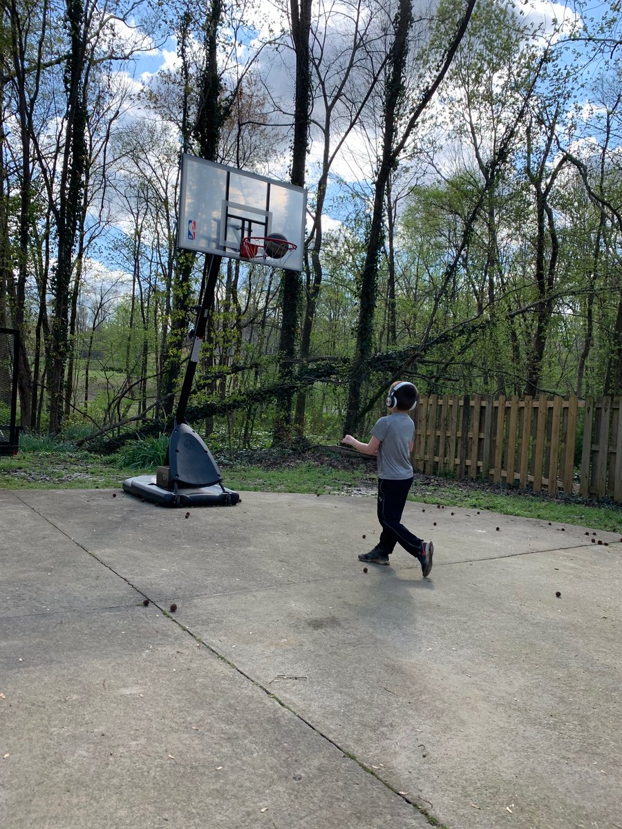 AmandaCPecor's tweet photo. @TLHamrick Drew is getting in a lot of PE hours playing basketball 🏀 https://t.co/gQadKL8ZfI
