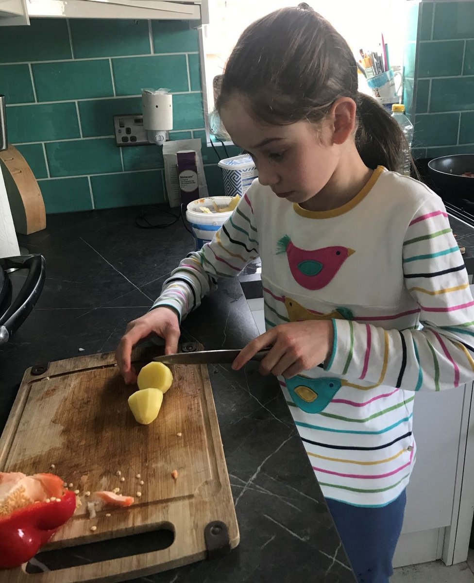 bishoptonprim's tweet photo. Great creative activities by Class 4 at home - play dough, cooking, drawing and painting. #bishoptonyear4 #bishoptonhomelearning #learningoutoftheclassroom https://t.co/Ehfn3JheHh