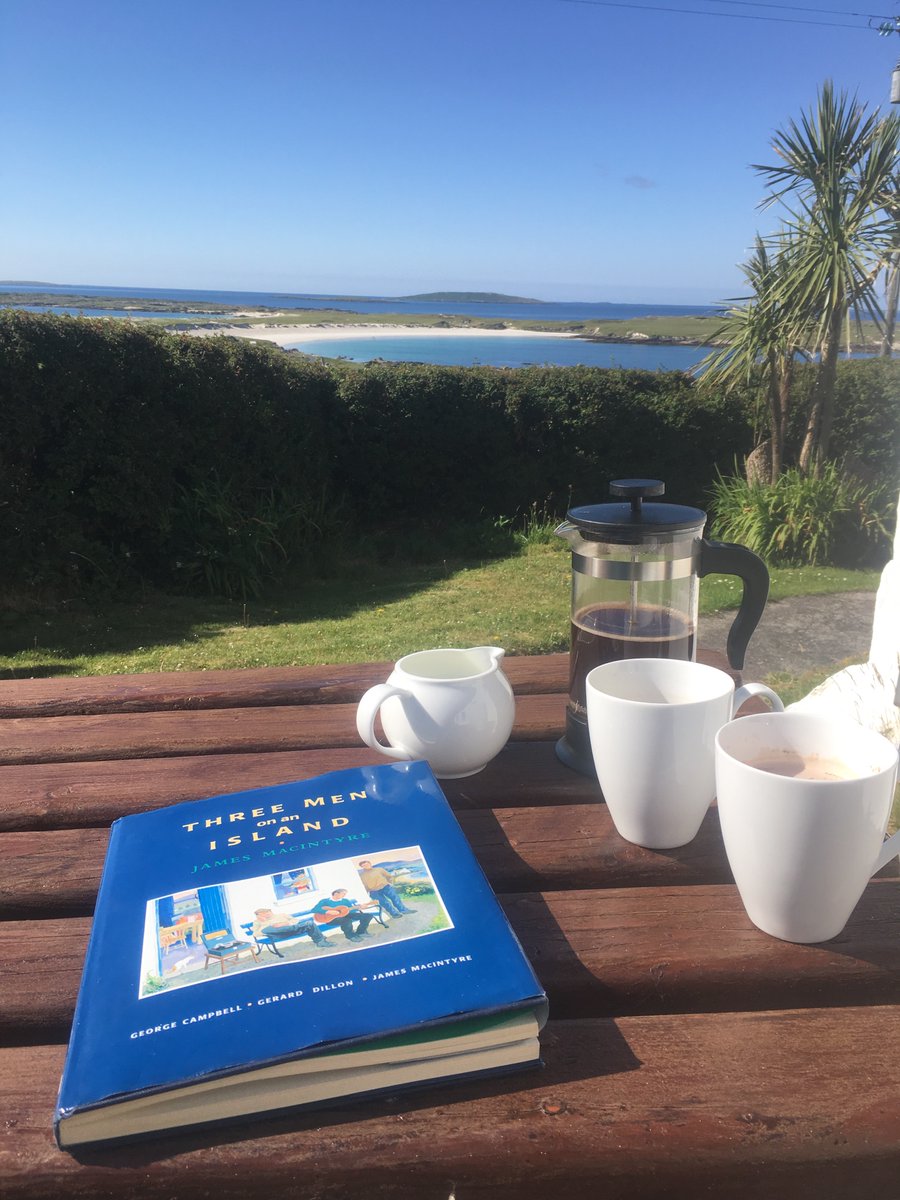 #WhenWeTravelAgain
Ocean View Cottage #Roundstone #connemara #WildAtlanticWay