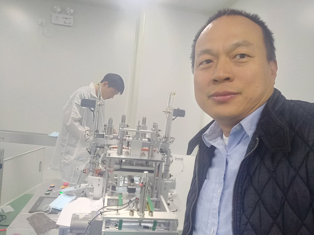 BlockchainFD's tweet photo. spent 4days, quickly learned how to produce medical mask.setting up factory. 
 @realDonaldTrump shut up, do the jobs, save life. https://t.co/iVd0uq44KL