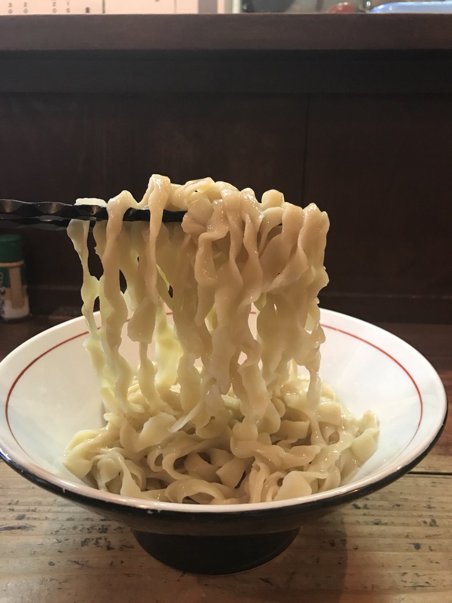 tatsu2502's tweet photo. おはようございます
4月1日(水)の営業時間は、
11時～15時です。
夜営業は、都合によりお休みします。
本日、Twitter見たよ❗で、奥久慈卵の半熟味玉を無料サービスします❗宜しくお願いします。m(_ _)m https://t.co/ux0FqEOBcG