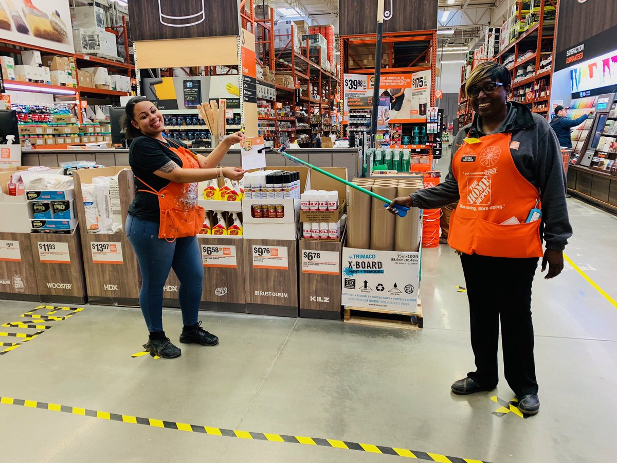 FayetteHd0127's tweet photo. Store #0127 practicing social distancing but also showing associates just how appreciative we are of them. Shoutout to these Home Depot associates living up to our core values but also maintaining to stay safe. Remain 6ft and you can’t be beat! @Carell_R https://t.co/hEJVxSc3Uf