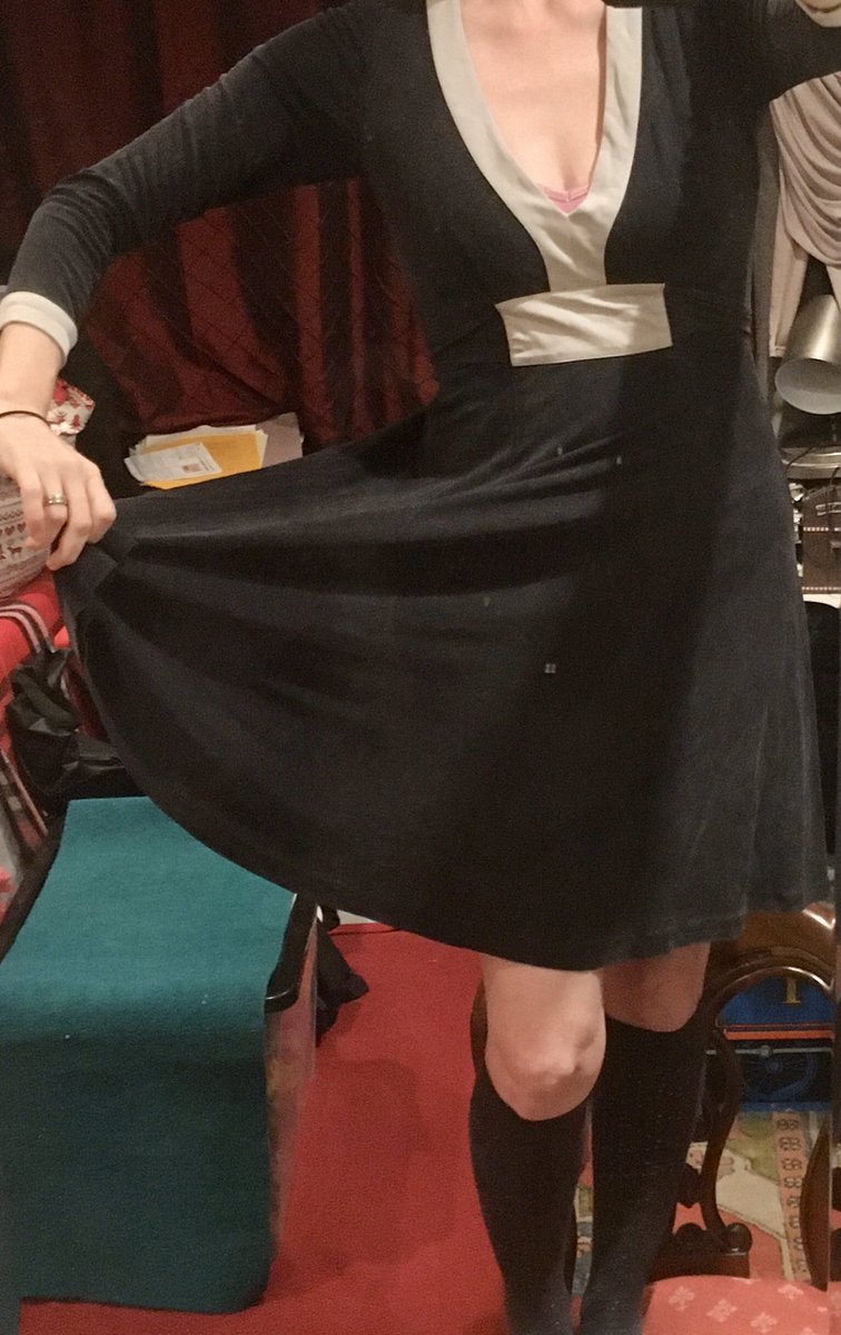 KatyDarbyWriter's tweet photo. #SelfIsolationStyle #StayAtHomeStyle https://t.co/DdqAcvjn3x