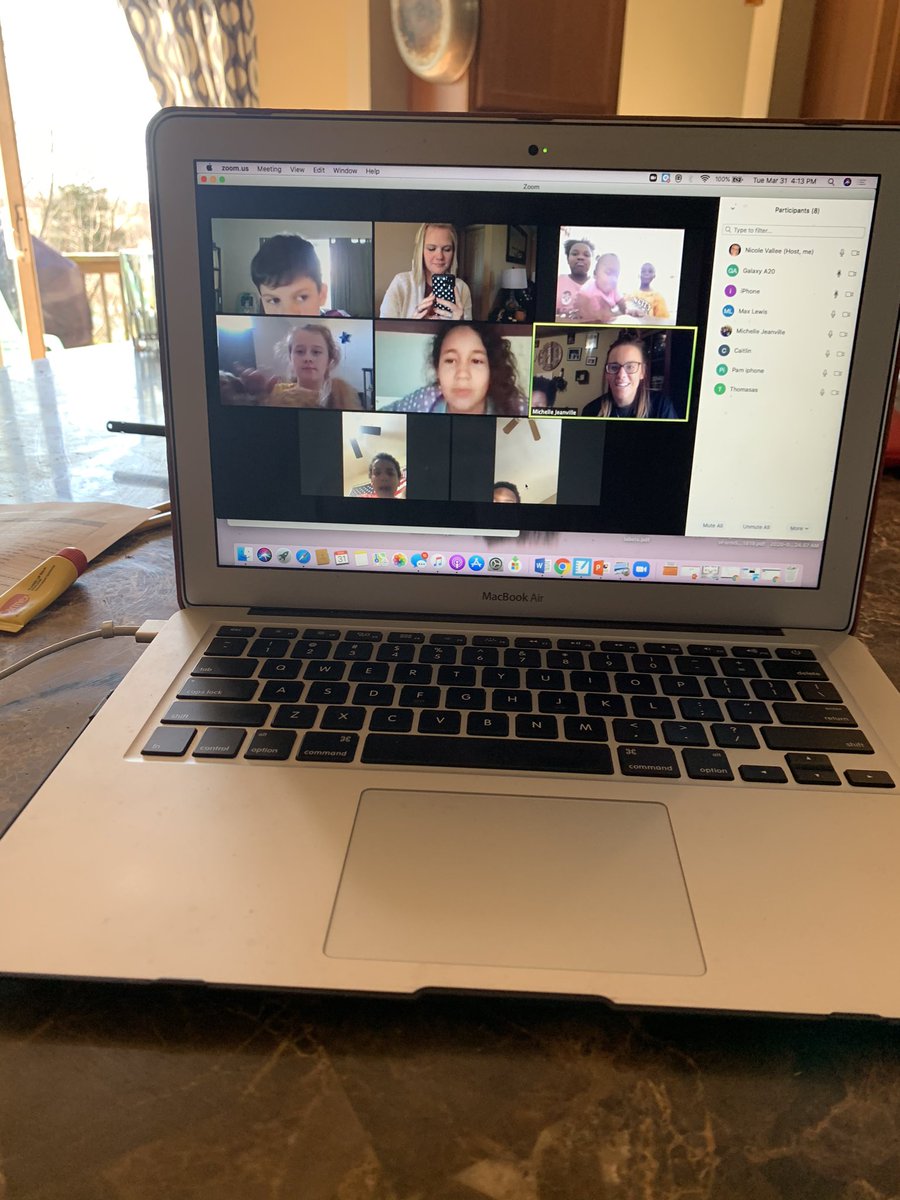 mrsvalleesclass's tweet photo. Zooming with my @Benton_STEM 4th grade loves!! So good to see them!! #QuarantineLife https://t.co/Q8efD1Y2CM