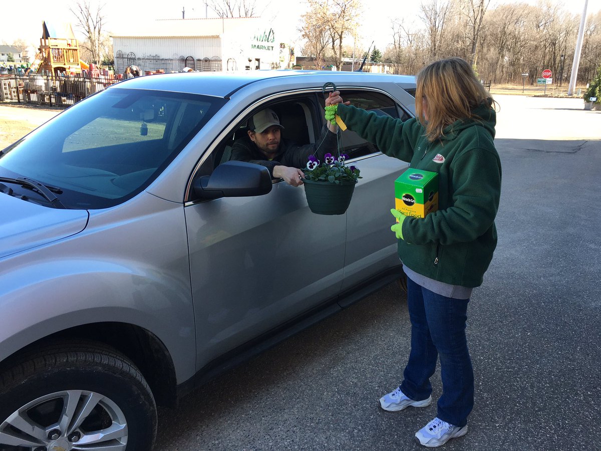 PahlsMarket's tweet photo. Pahl’s Market drive thru is now open Monday thru Sunday 9am-5pm for all of your gardening needs! #pahls #pahlsmarket #pahlsyouneedislove https://t.co/fgbbEF0zlH