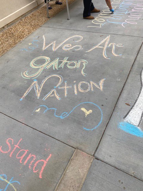 BrianHoh1's tweet photo. Our clinic staff wrote these sidewalk messages outside our Adam Michael Rosen Neuromedicine Clinic. I am so inspired by the heart &amp; grit of the members of our Dept @UFNeurosurgery in the face of #COVID-19 https://t.co/LTW5q2GIzG