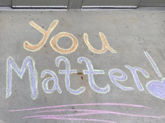 BrianHoh1's tweet photo. Our clinic staff wrote these sidewalk messages outside our Adam Michael Rosen Neuromedicine Clinic. I am so inspired by the heart &amp; grit of the members of our Dept @UFNeurosurgery in the face of #COVID-19 https://t.co/LTW5q2GIzG