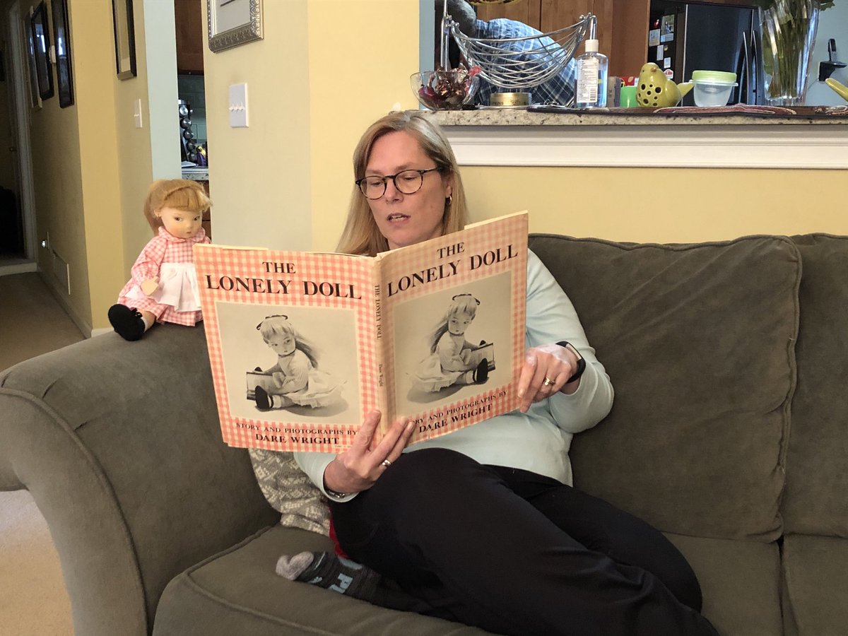 valorystrauss's tweet photo. Reading one of my favorite books. Day 2 Spirit Week #CobbDigiLearn@mccallprimary1 https://t.co/cBI2vxCZo5