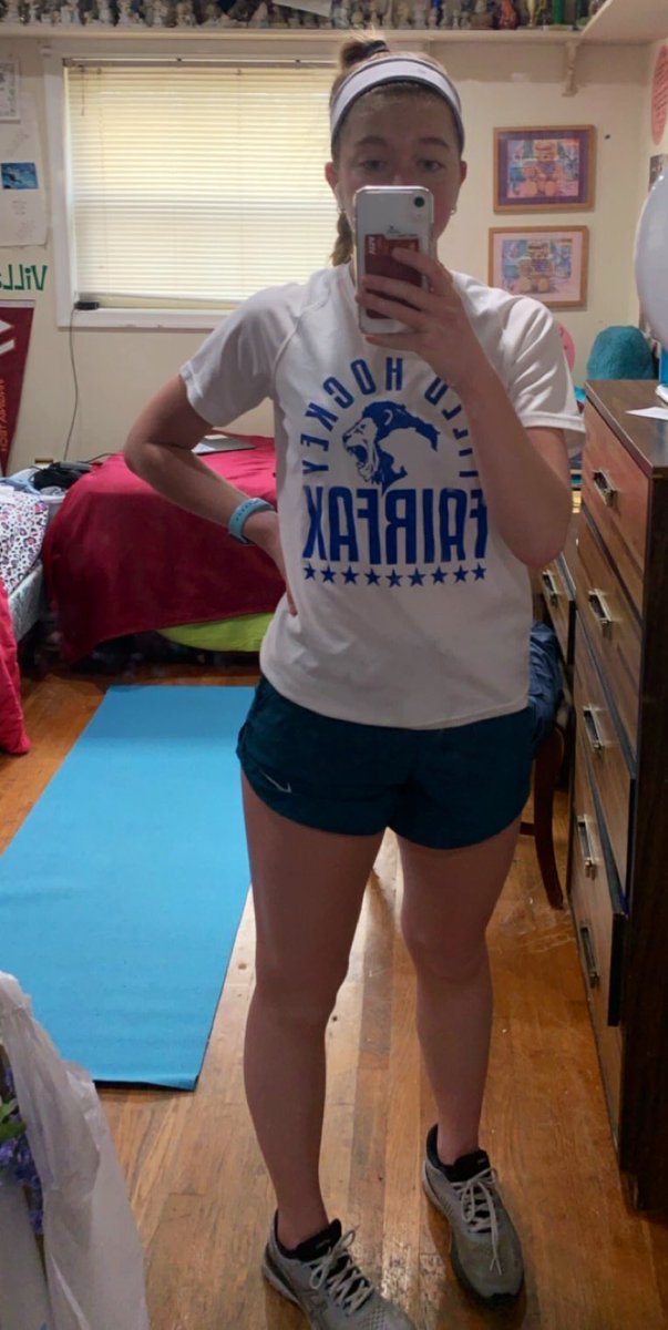 tatum1212's tweet photo. afternoon workout! Quarantine outfit #day2 #canthideourpride https://t.co/nKmXx6MwDS
